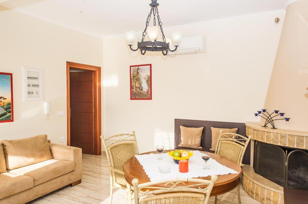Cozy Flats In An Olive Grove By The Sandy Beach Kánalos Екстериор снимка