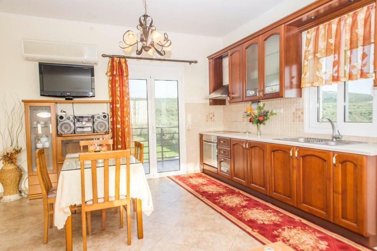 Cozy Flats In An Olive Grove By The Sandy Beach Kánalos Екстериор снимка